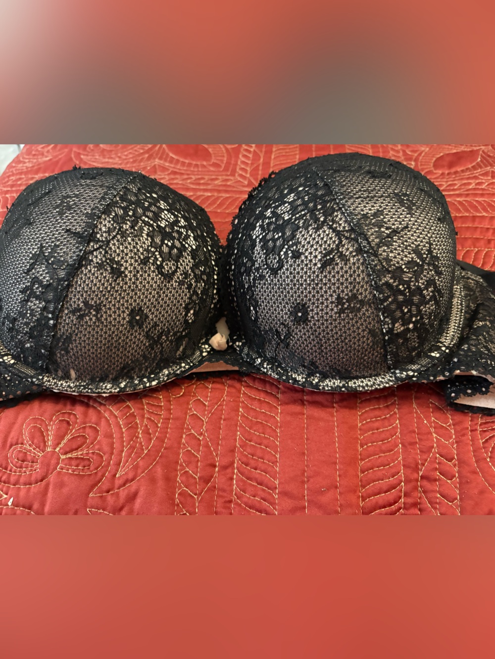 torrid Push Up Black Lace Strapless Bra with Straps. Size 42C.